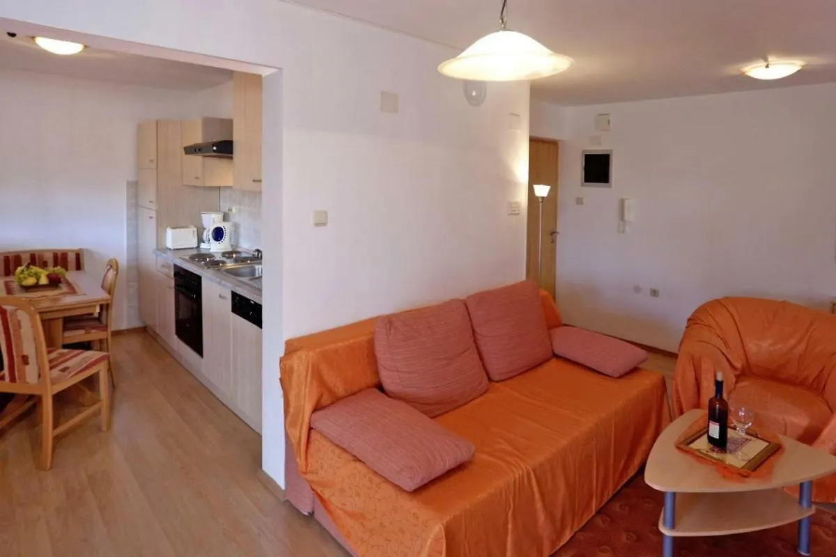 Nena Apartment Vinkuran