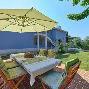  Apartment Giardina